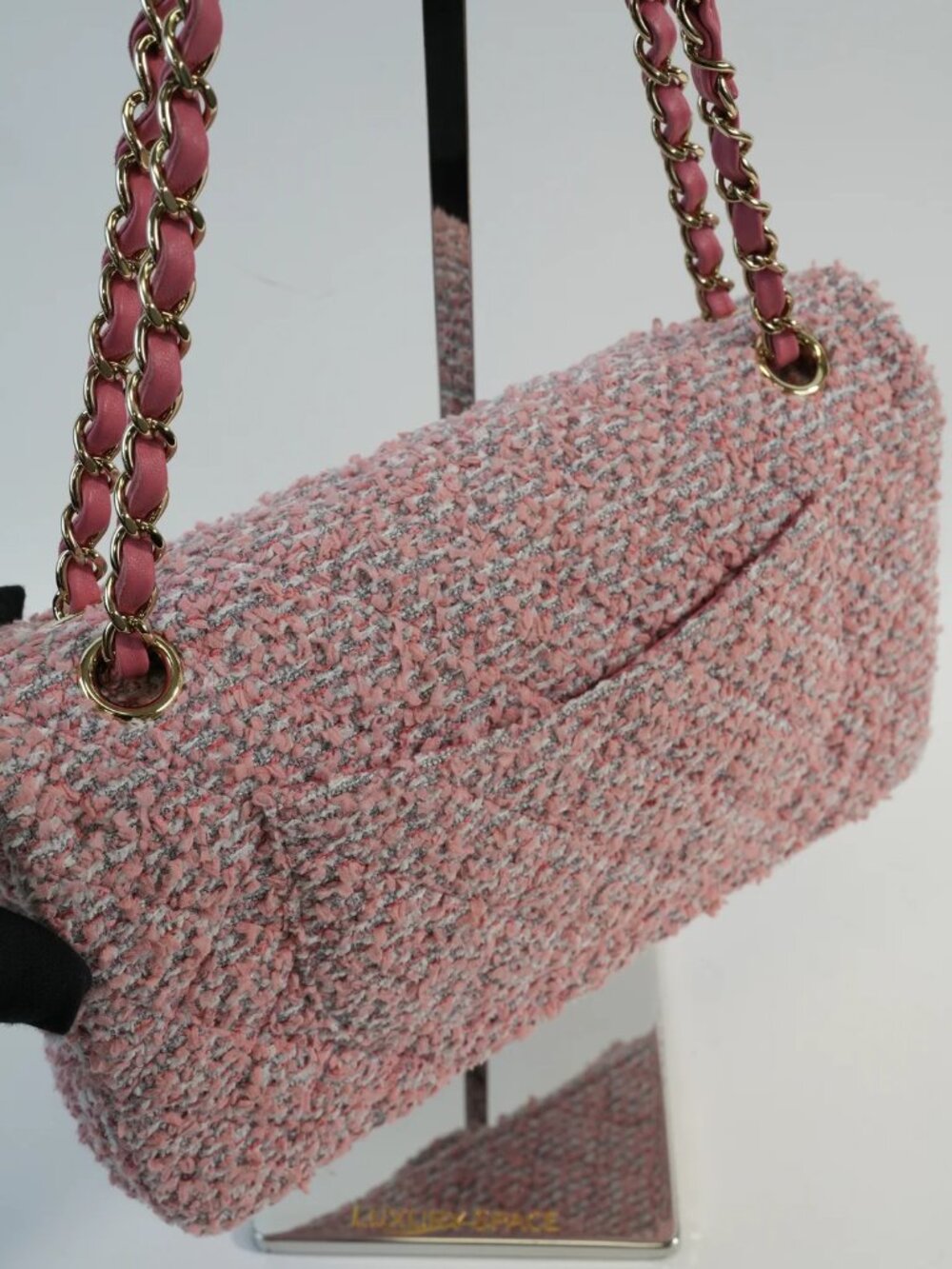 Chanel Medium Classic Flap in Pink Tweed and Gold Hardware Handbag - Picture 9 of 16